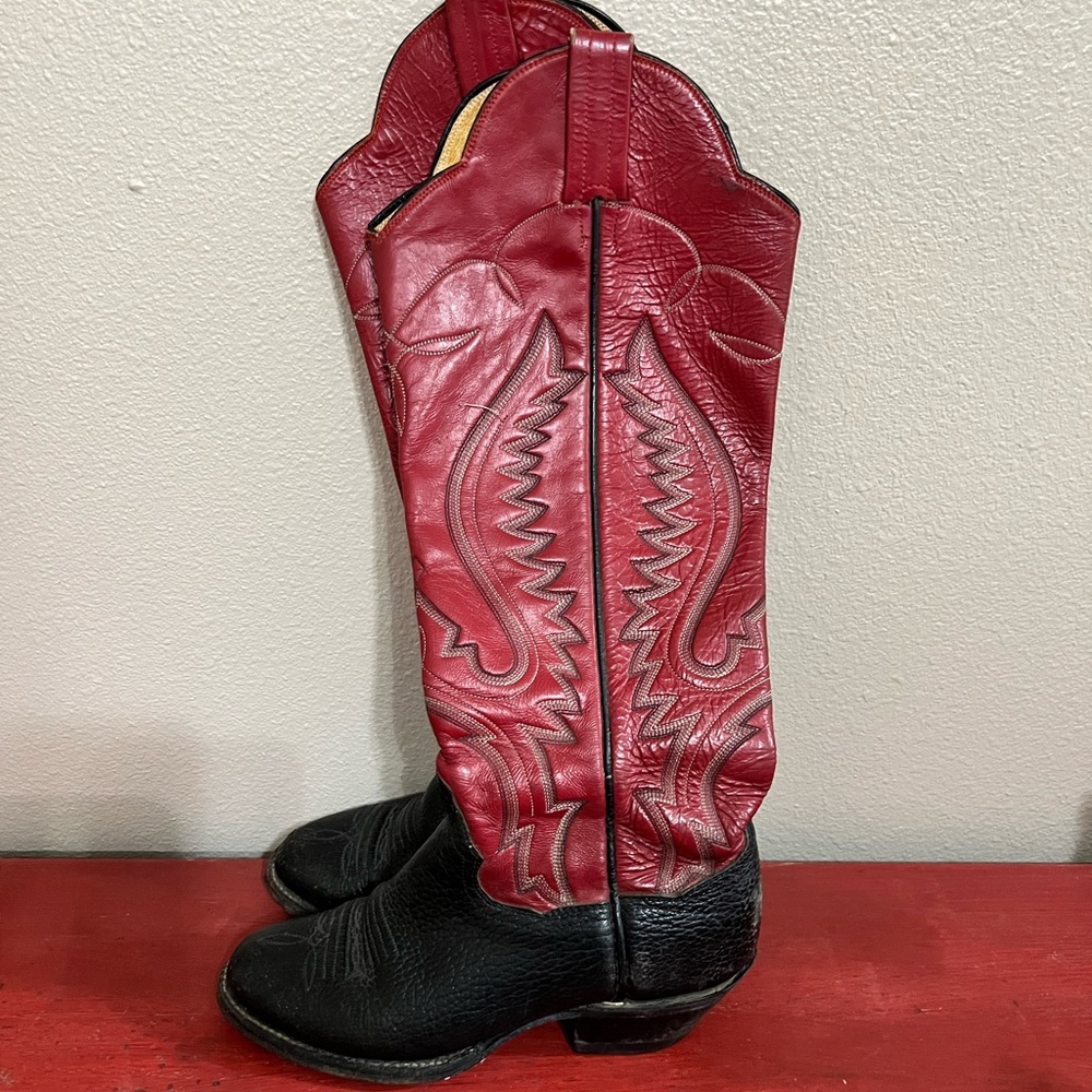 Vintage women cowboy boots